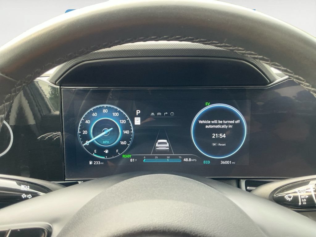 Used 2025 Hyundai Elantra Limited FWD image 23