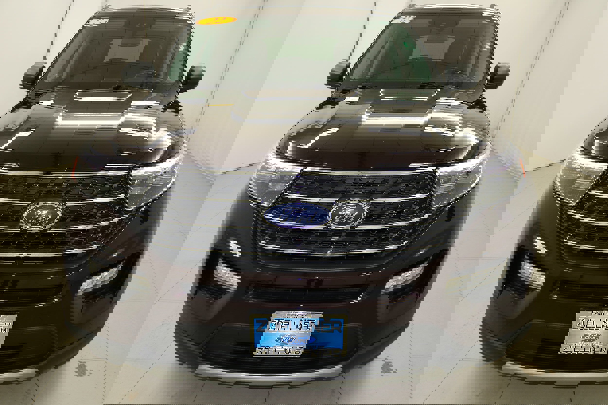 Used 2022 Ford Explorer XLT w/ Equipment Group 202A image 16