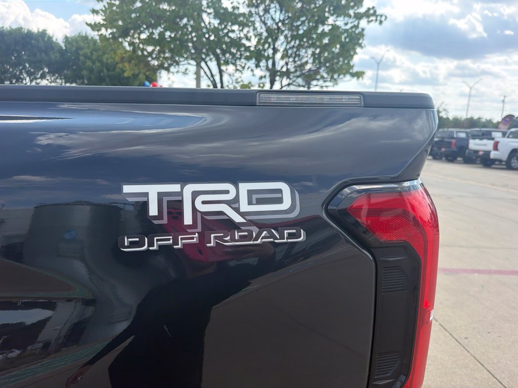Used 2024 Toyota Tacoma TRD Off-Road w/ TRD Off Road Upgrade Package AWD/4WD image 7