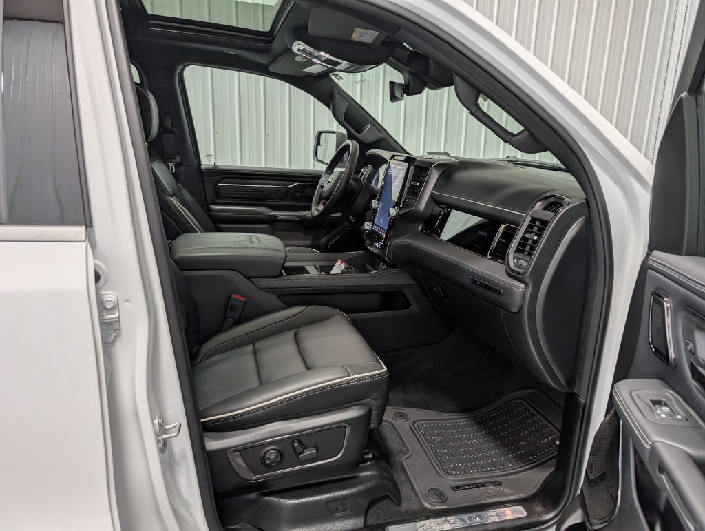 Used 2026 RAM 1500 Limited AWD/4WD image 31