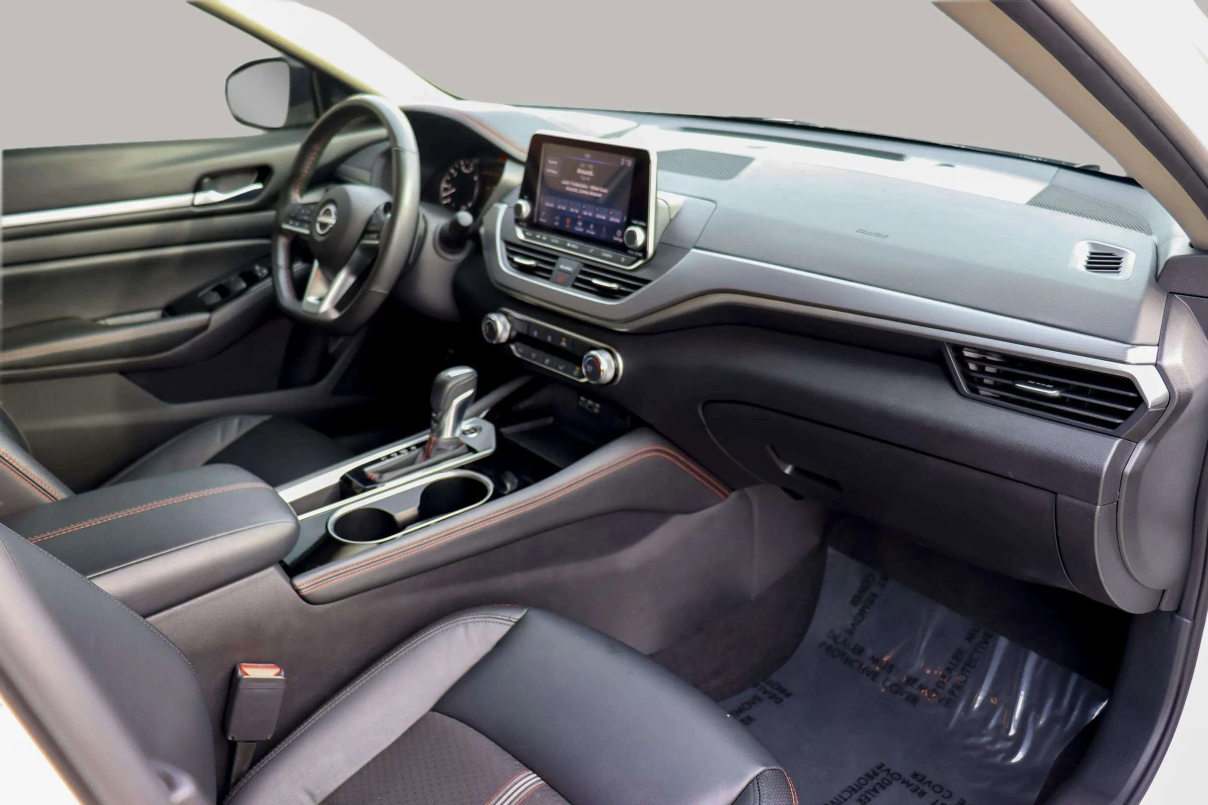 Used 2024 Nissan Altima 2.5 SR image 35