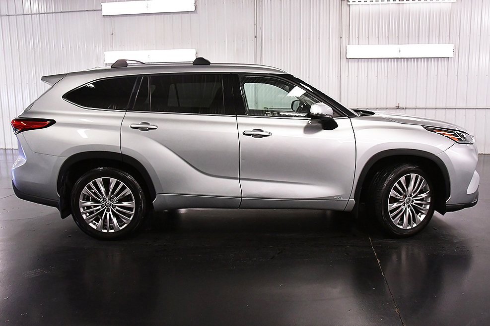 Used 2022 Toyota Highlander Platinum image 8