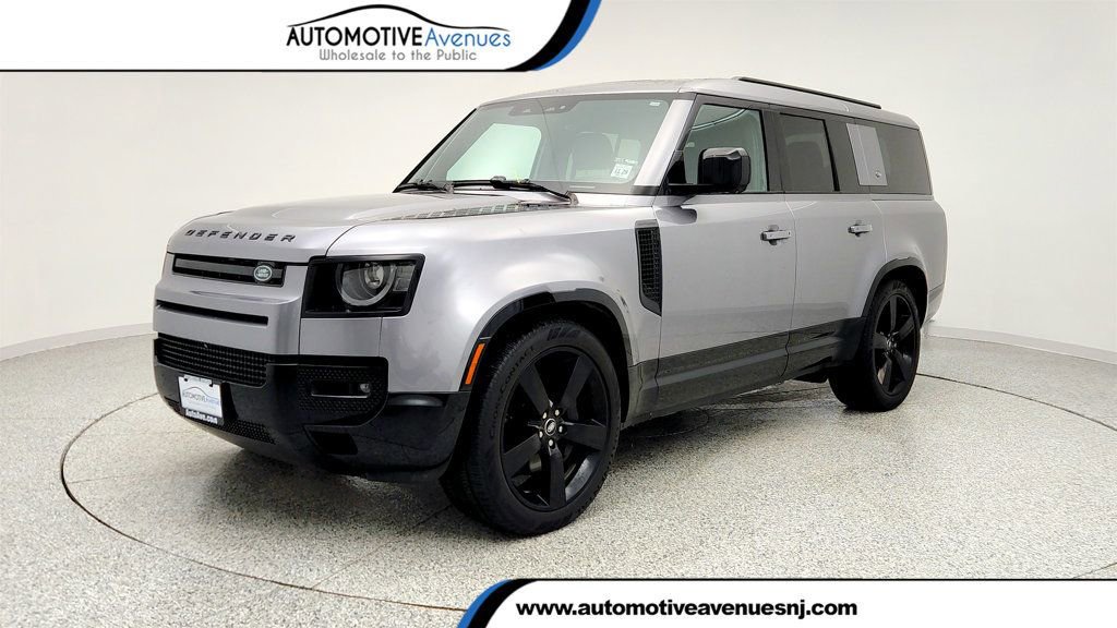 Used 2024 Land Rover Defender 130 X-Dynamic SE image 1