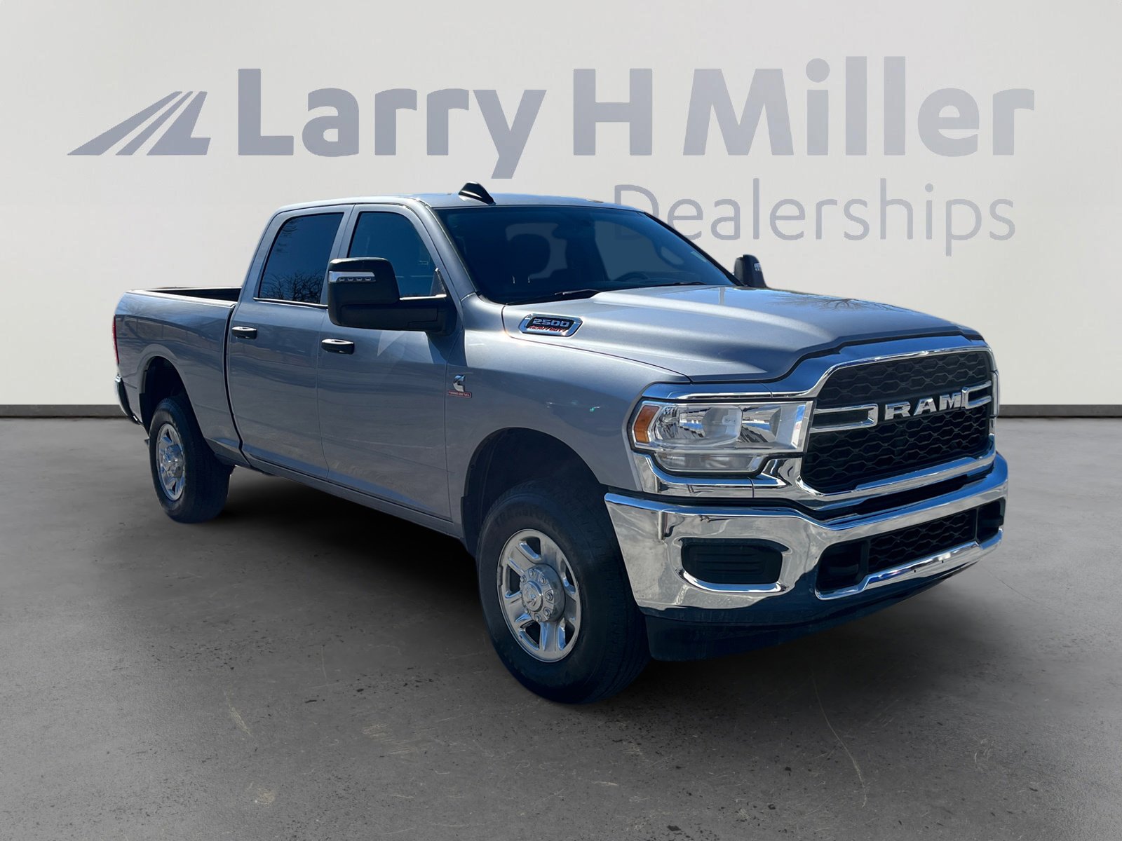 Used 2024 RAM 2500 Tradesman w/ Chrome Appearance Group image 7