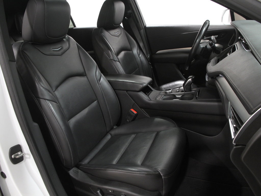 Used 2019 Cadillac XT4 Premium Luxury image 18