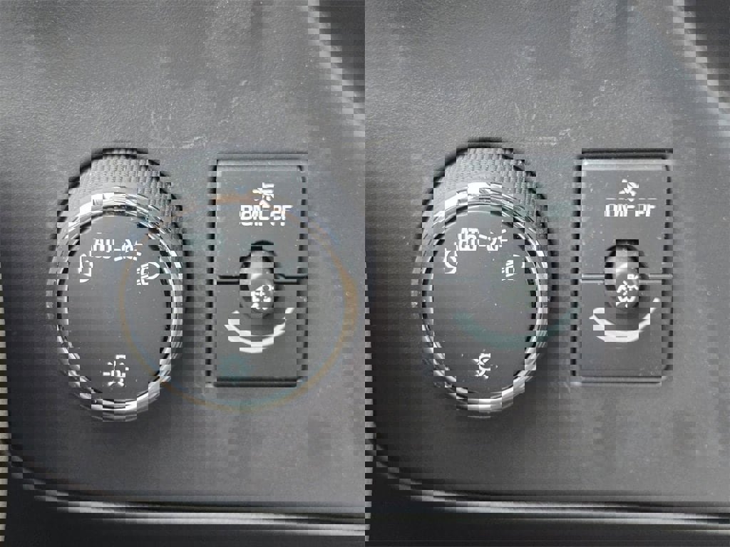 New 2025 Chevrolet Express 2500 w/ Communications Package image 16