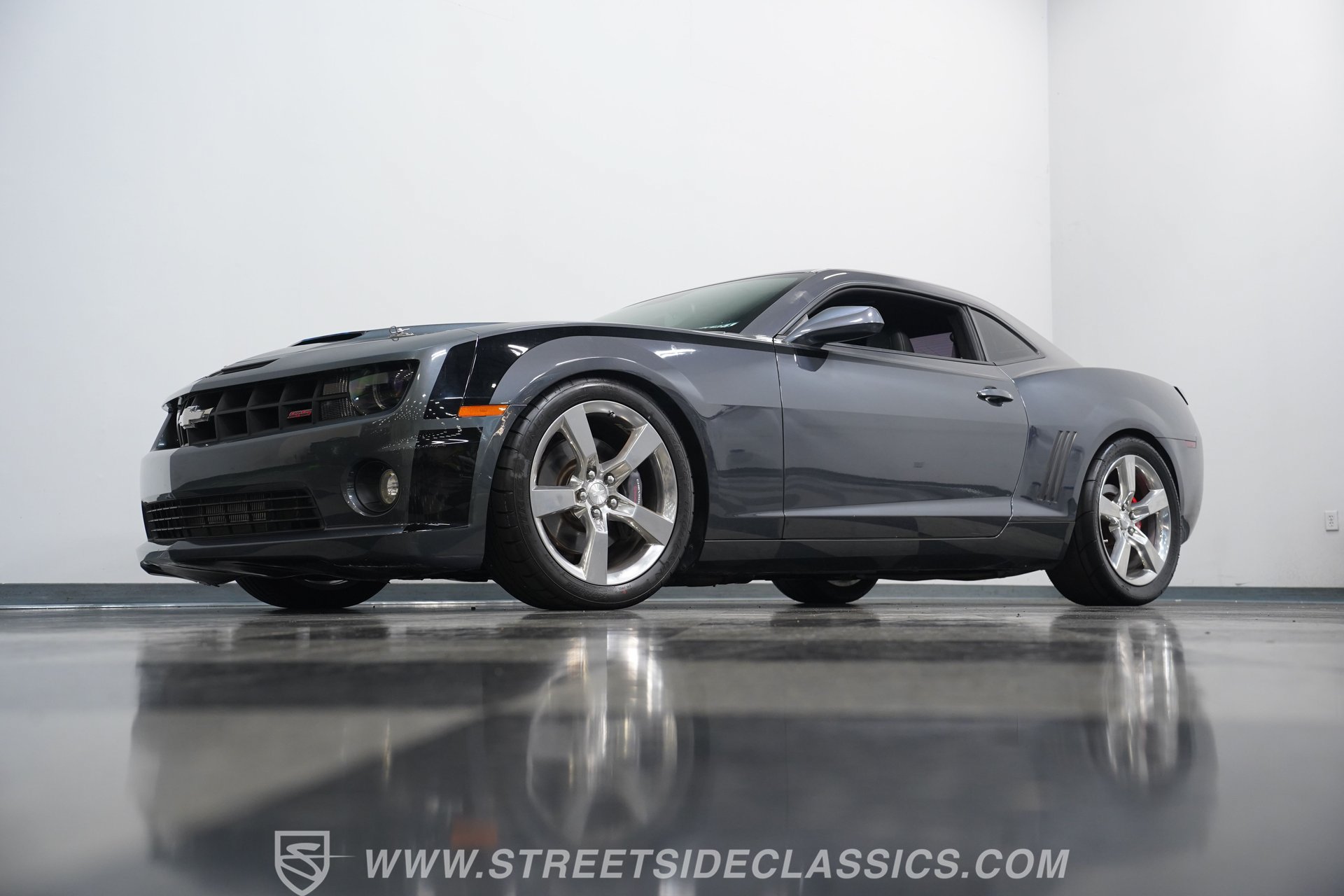 Used 2010 Chevrolet Camaro SS w/ RS Package RWD image 19