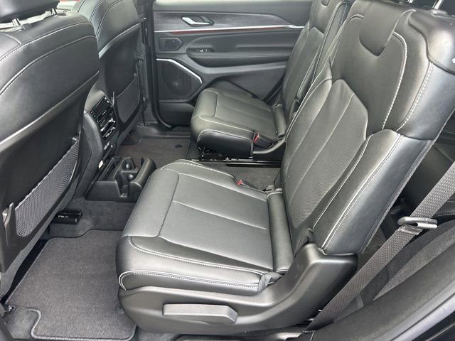 New 2025 Jeep Grand Cherokee L Overland image 19