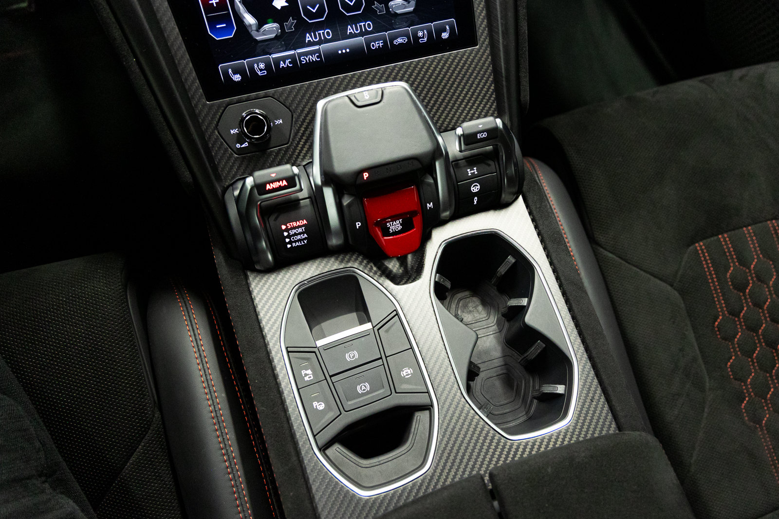 Used 2024 Lamborghini Urus Performante AWD/4WD image 51