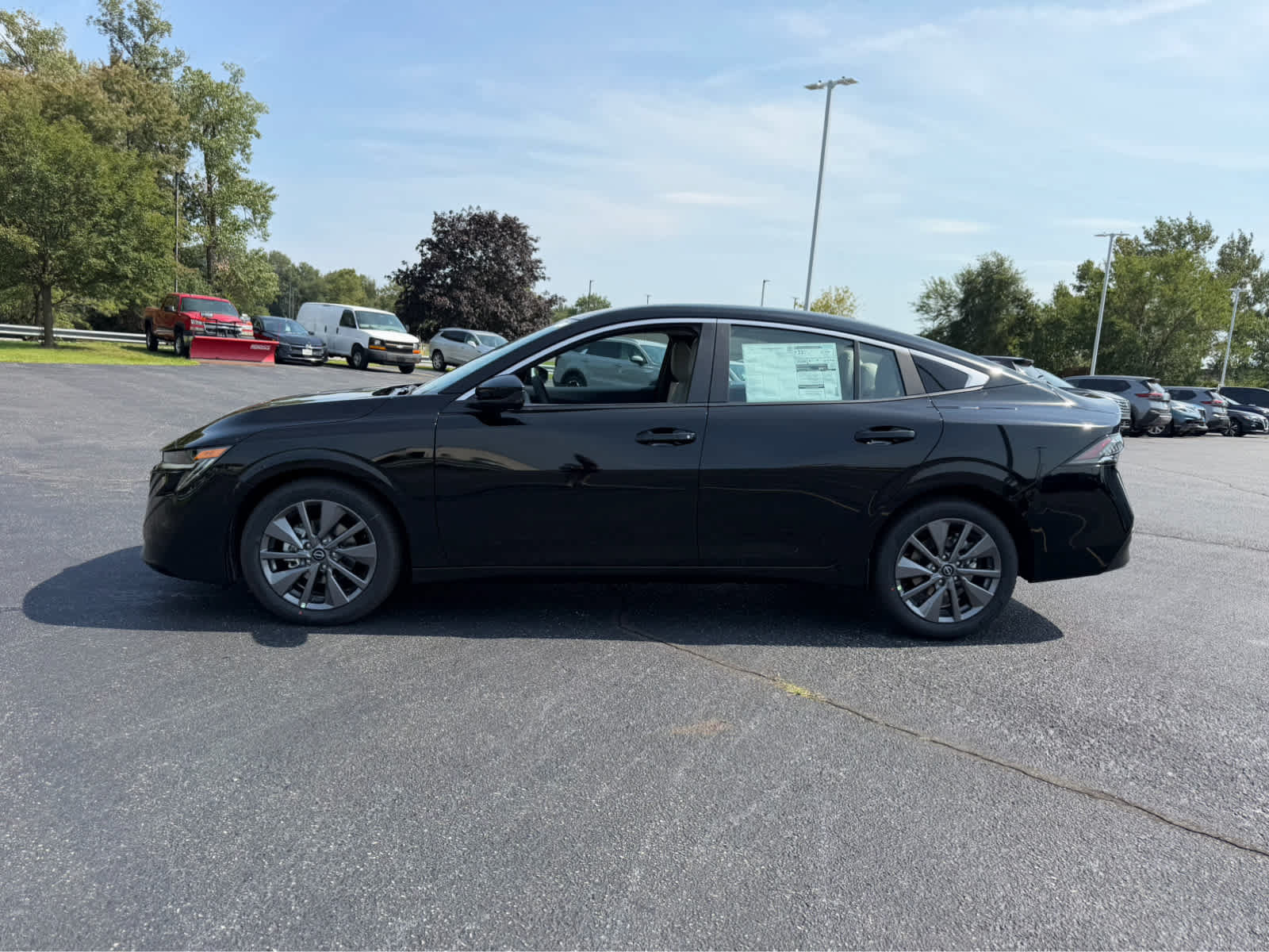 New 2027 Nissan Sentra SL w/ Floor Mat Package FWD image 4