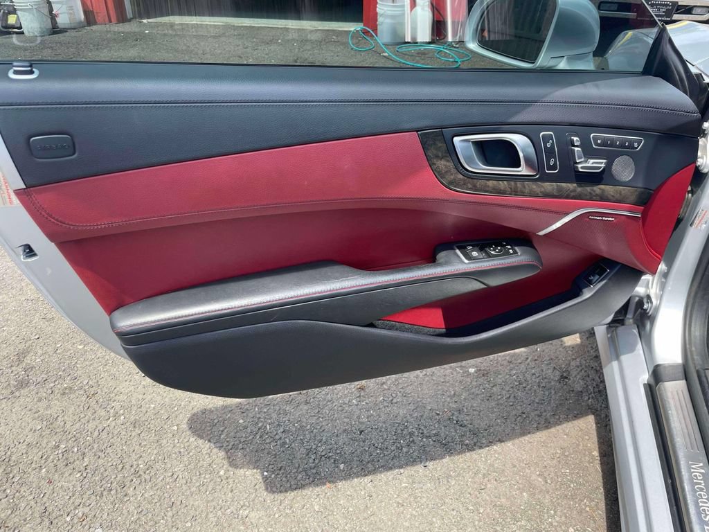 Used 2013 Mercedes-Benz SL 550 w/ Premium Pkg image 12