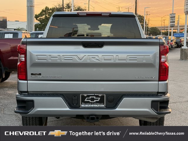 Used 2026 Chevrolet Silverado 1500 Custom RWD image 5