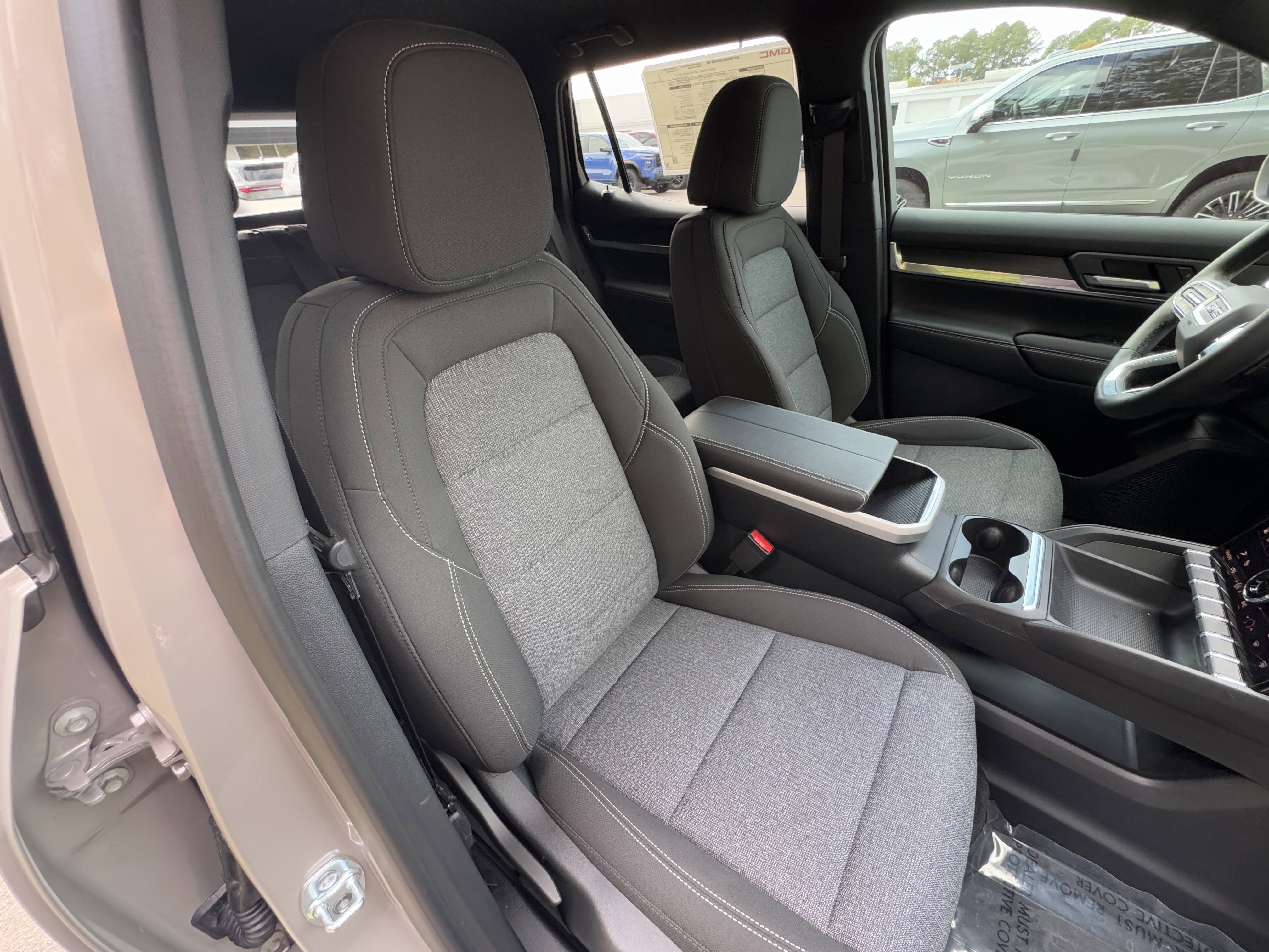 New 2026 GMC Terrain Elevation image 18