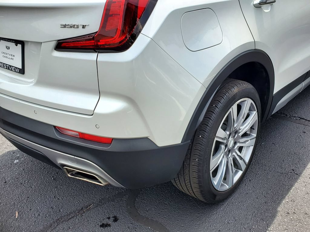 Used 2023 Cadillac XT4 Premium Luxury w/ Cold Weather Package AWD/4WD image 11