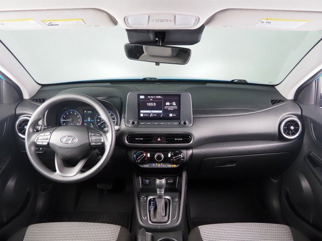 Used 2022 Hyundai Kona SE FWD image 3