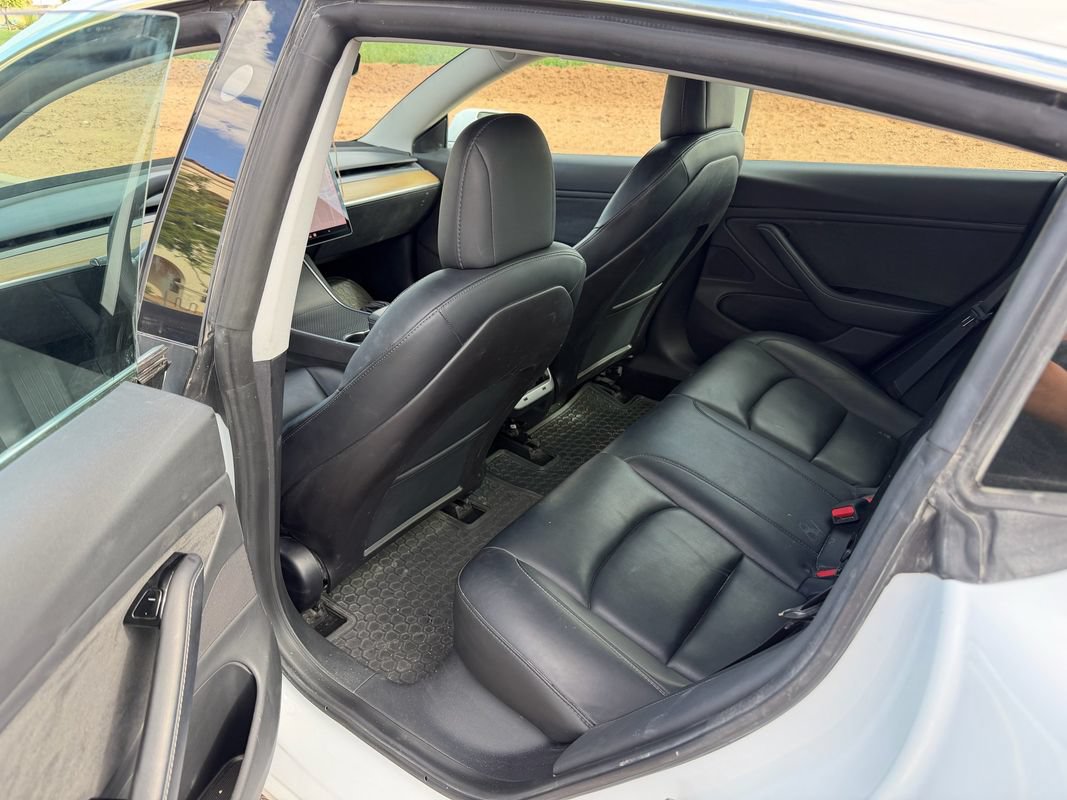 Used 2019 Tesla Model 3 Standard Range RWD image 9