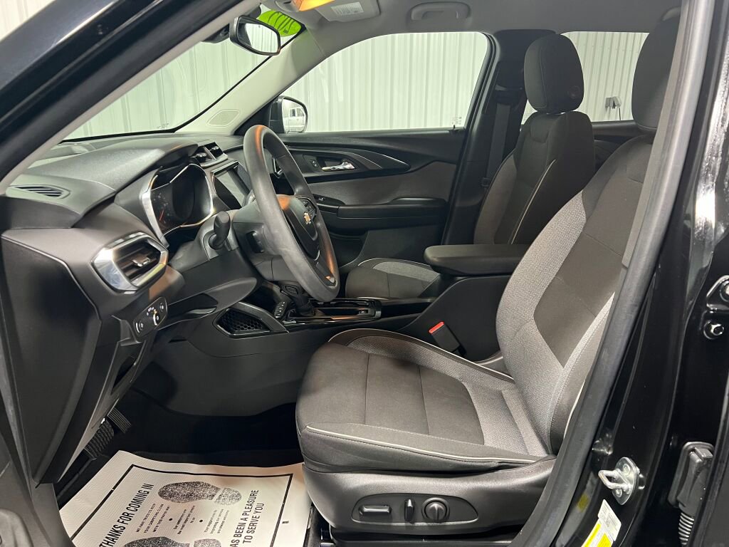 Used 2022 Chevrolet TrailBlazer LT w/ Convenience Package image 5
