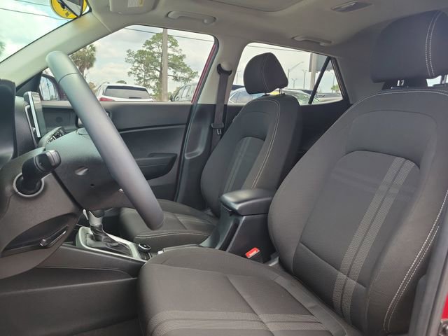 Used 2024 Hyundai Venue SEL FWD image 16