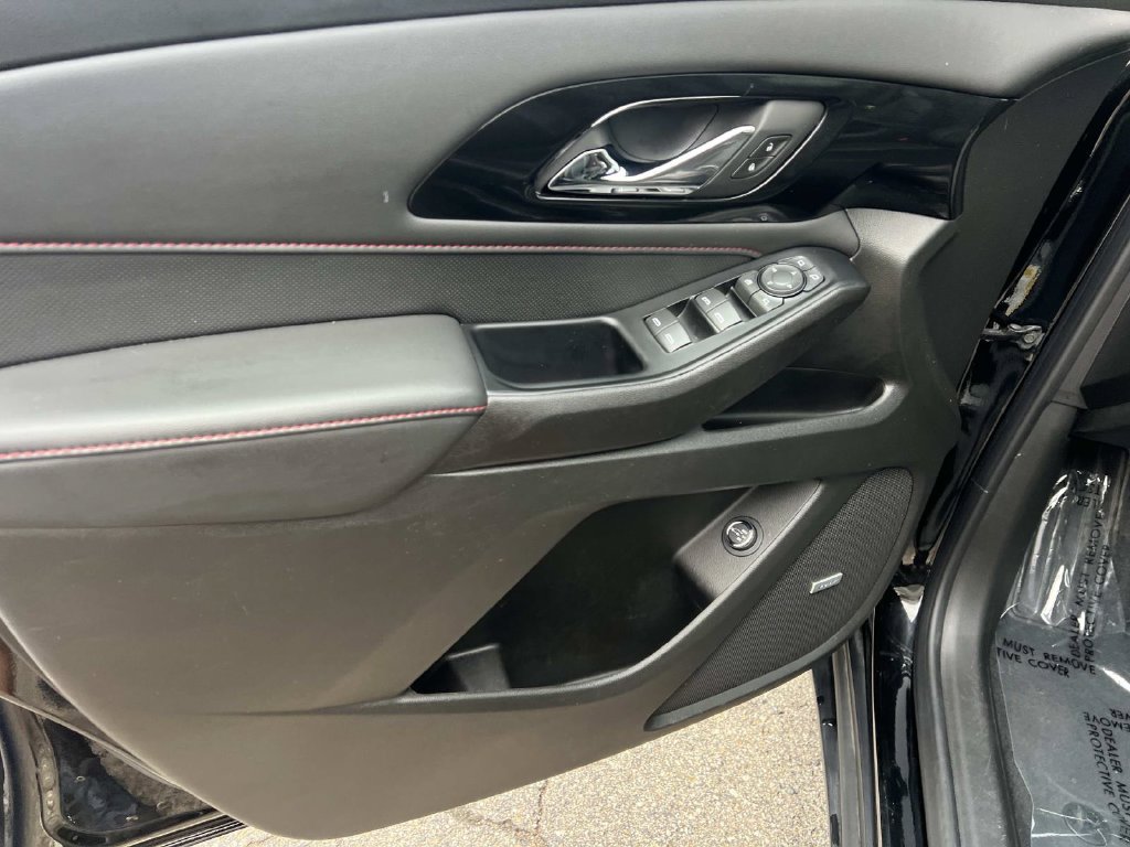 Used 2024 Chevrolet Traverse RS w/ LPO, Floor Liner Package FWD image 14