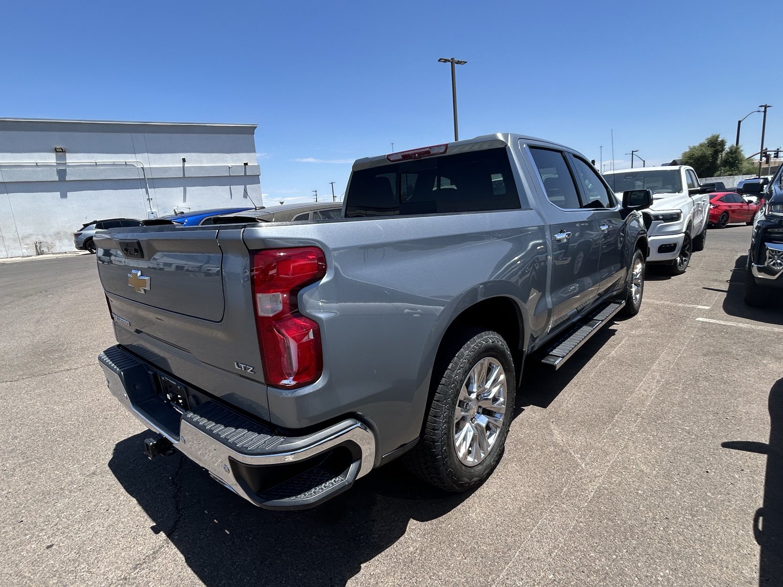 Used 2023 Chevrolet Silverado 1500 LTZ w/ Technology Package AWD/4WD image 19