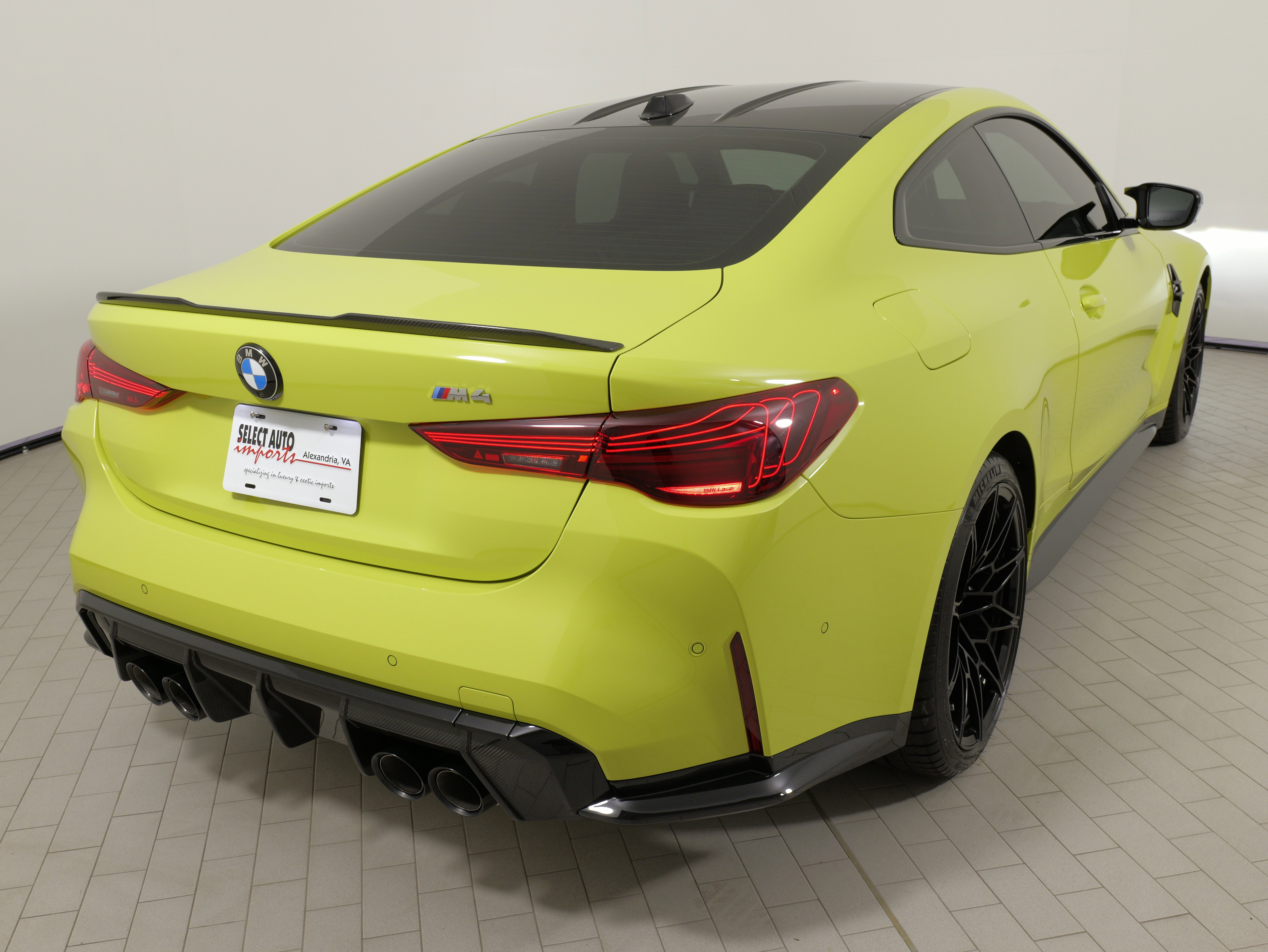 Used 2025 BMW M4 Coupe w/ M Carbon Exterior Package RWD image 17