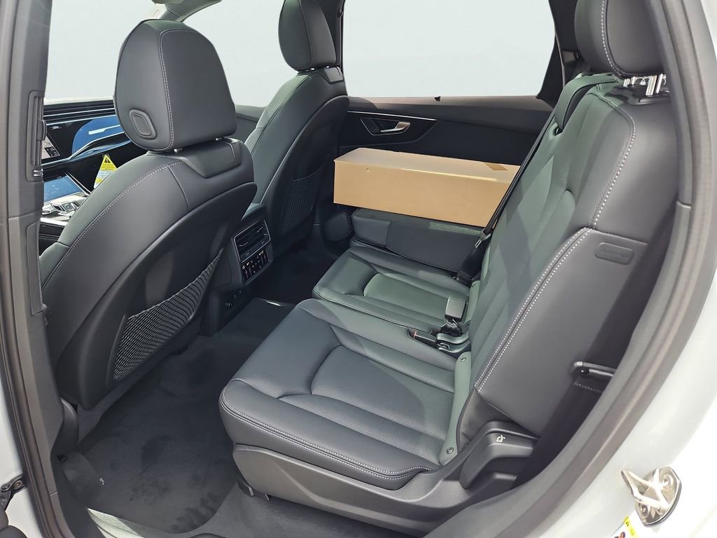 New 2025 Audi Q7 Premium Plus image 23