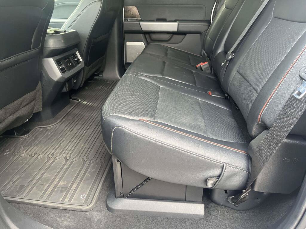 Used 2024 Ford F350 Lariat w/ Lariat Ultimate Package AWD/4WD image 17