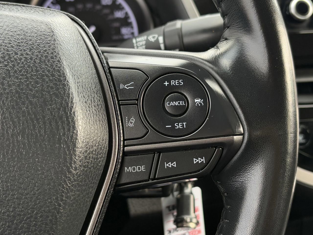 Used 2023 Toyota Camry SE image 17