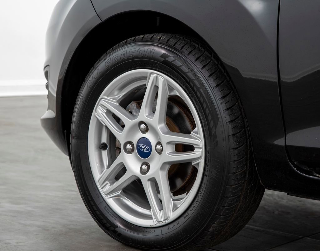 Used 2018 Ford Fiesta SE image 8