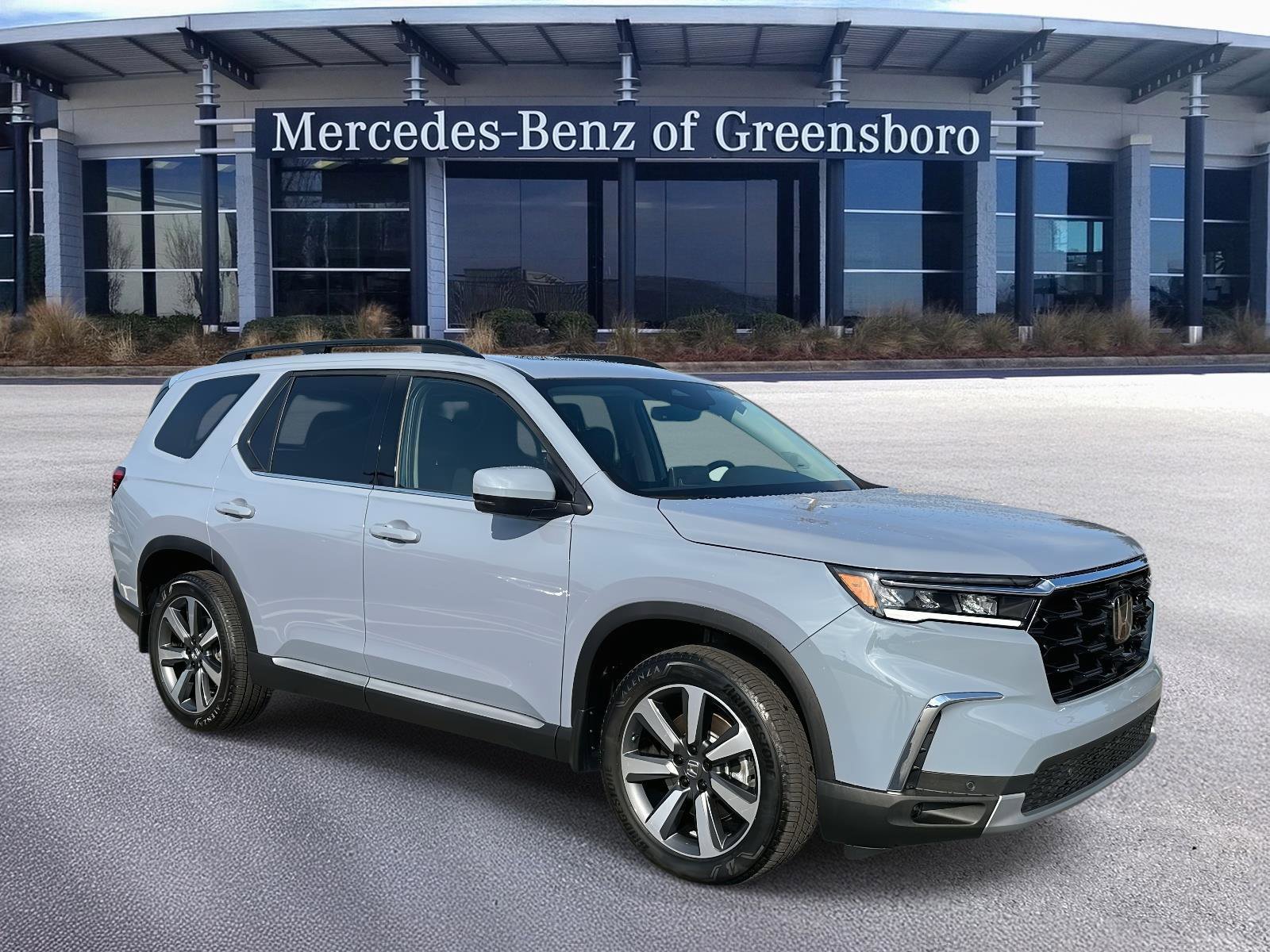 Used 2025 Honda Pilot Touring