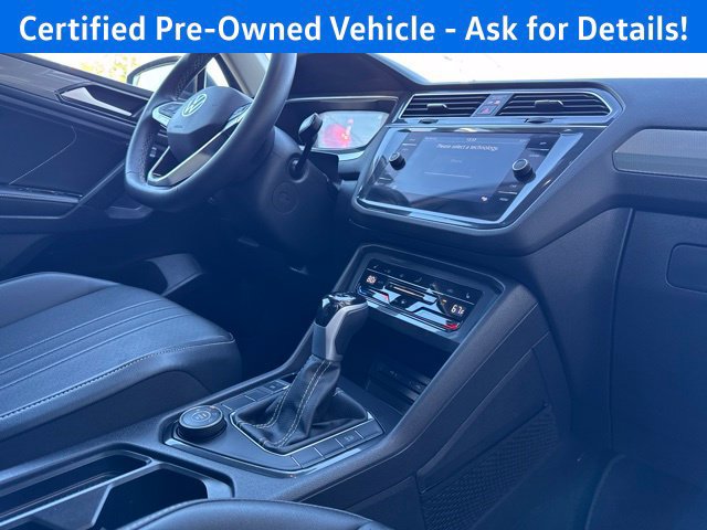 Certified 2023 Volkswagen Tiguan SE w/ Panoramic Sunroof Package AWD/4WD image 25