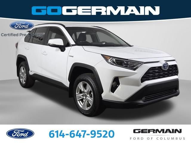 Used 2021 Toyota RAV4 XLE AWD/4WD image 4