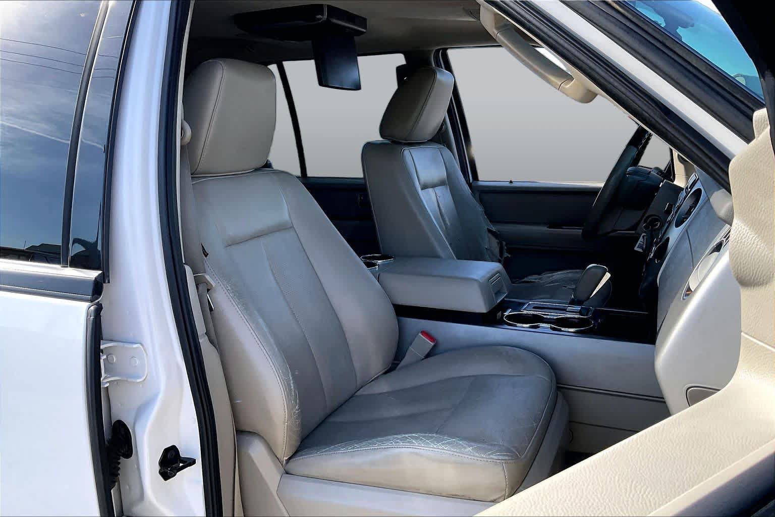 Used 2011 Ford Expedition Limited RWD image 8