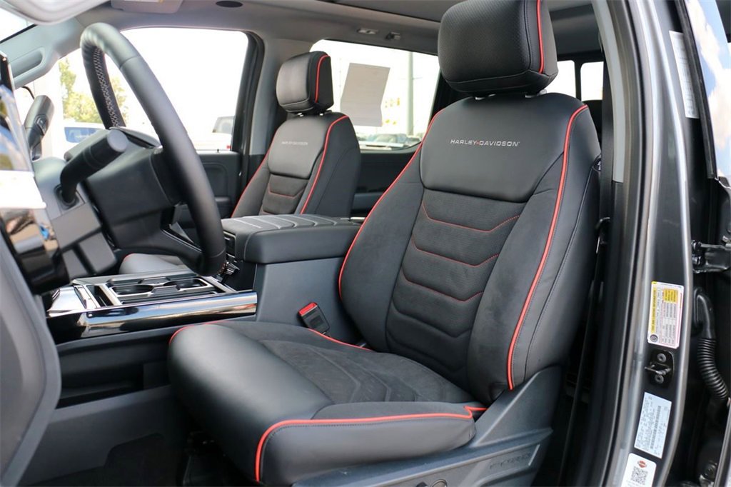 New 2026 Ford F250 Lariat w/ Black Appearance Package image 20