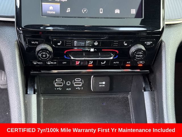 Used 2025 Jeep Grand Cherokee Altitude AWD/4WD image 25