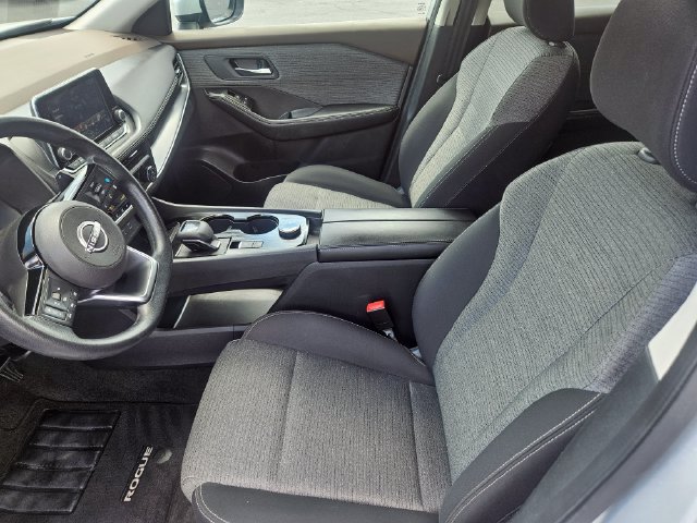 Used 2023 Nissan Rogue SV AWD/4WD image 13