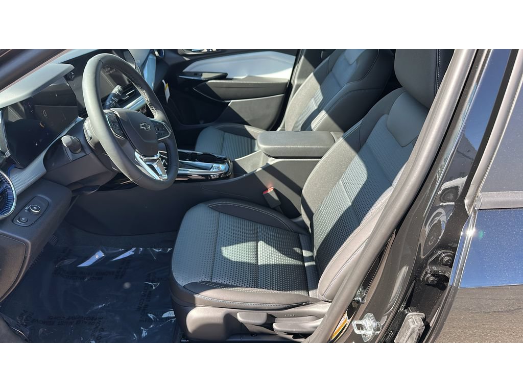 New 2026 Chevrolet Trax LT w/ Driver Confidence Package FWD image 14