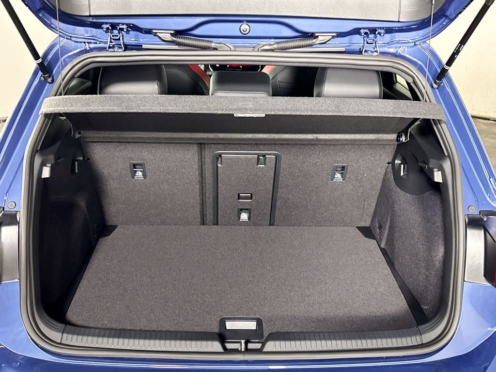 New 2026 Volkswagen GTI SE FWD image 22