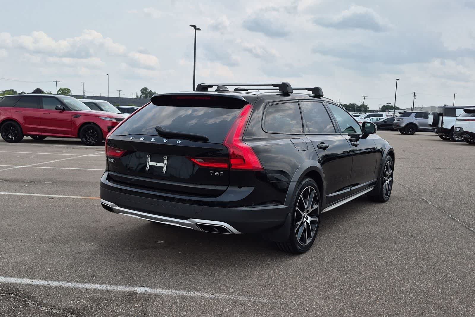 Used 2019 Volvo V90 T6 Cross Country AWD/4WD image 6