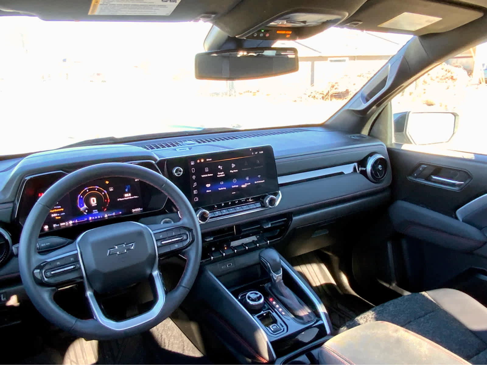 Used 2024 Chevrolet Colorado Z71 w/ Z71 Convenience Package 2 image 38