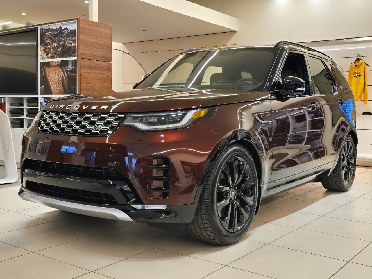 New 2026 Land Rover Discovery Limited Edition image 2