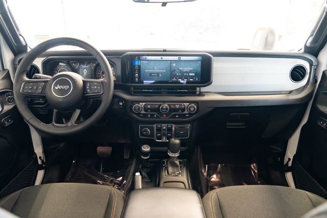 Used 2025 Jeep Wrangler Unlimited Sport AWD/4WD image 9