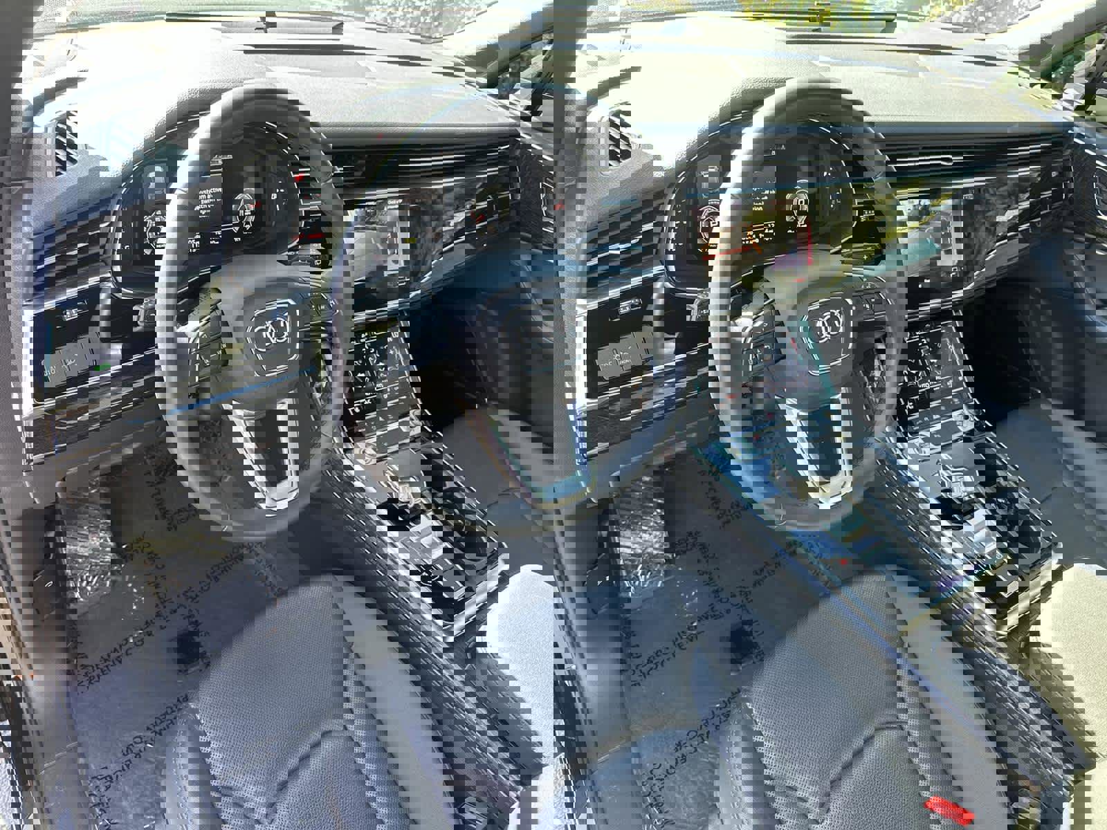 Used 2022 Audi Q7 Premium Plus image 2