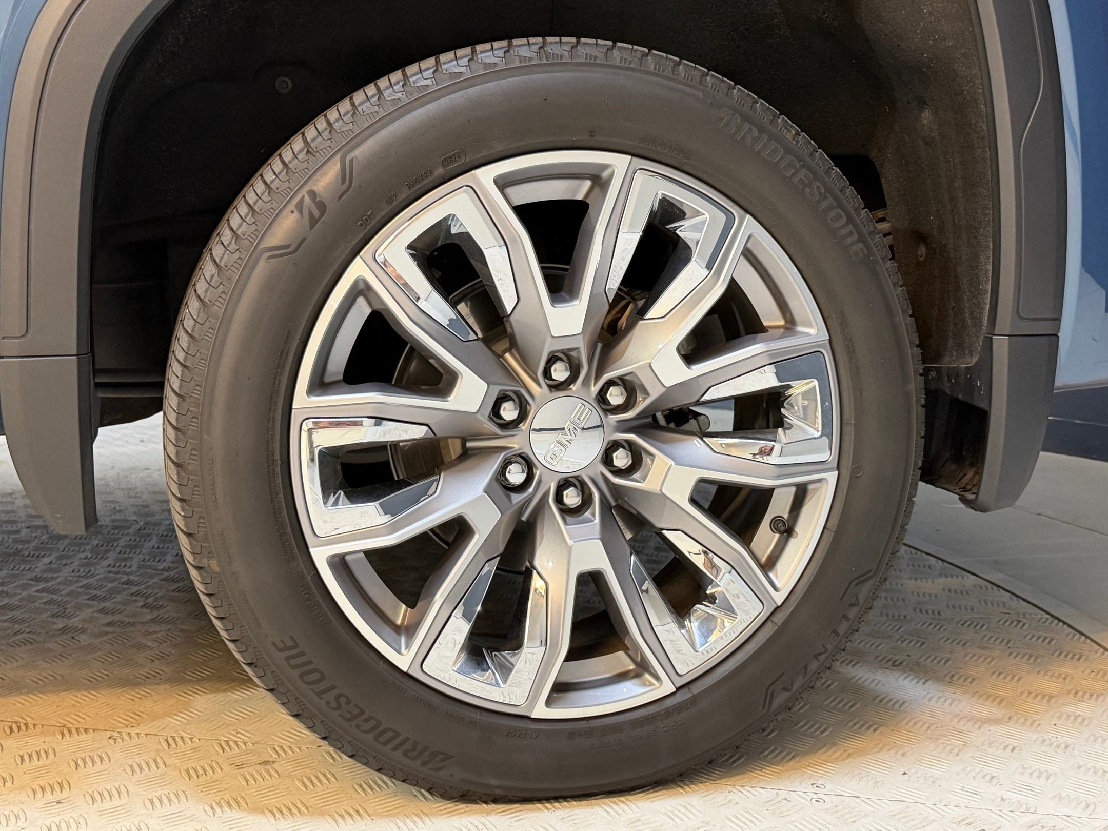 Used 2025 GMC Sierra 1500 Denali AWD/4WD image 12