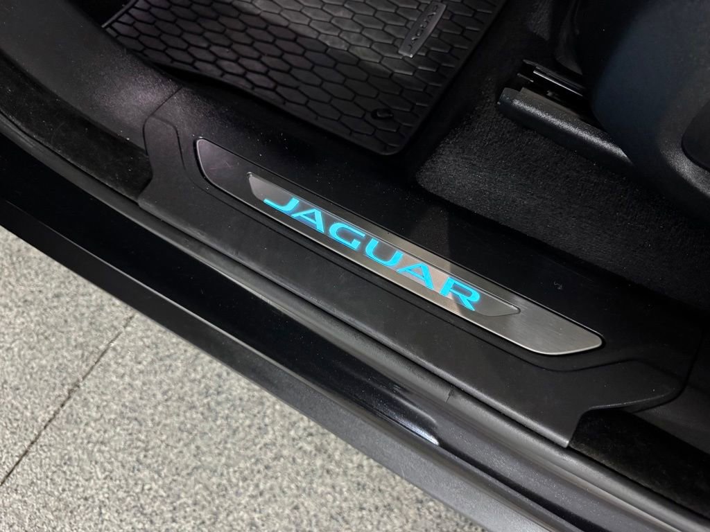 Used 2020 Jaguar F-PACE SVR AWD/4WD image 44
