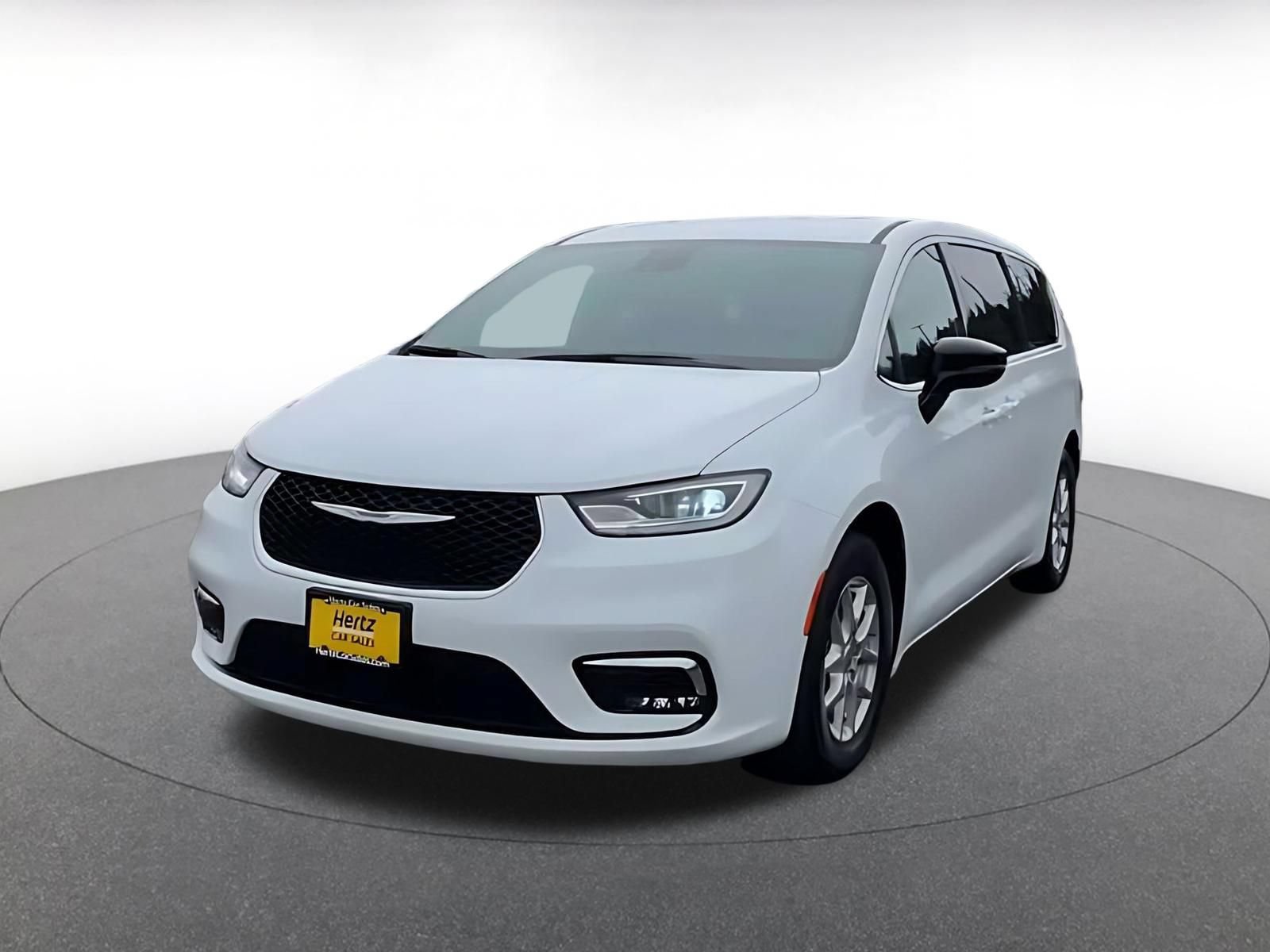 Used 2025 Chrysler Pacifica Select FWD image 6
