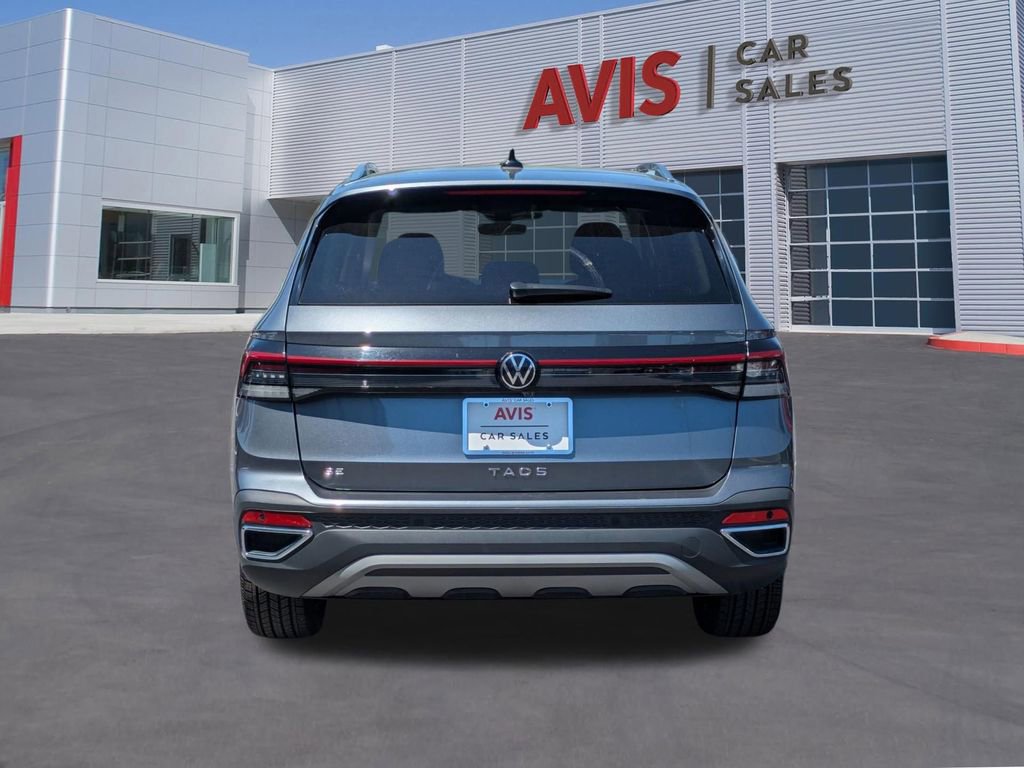 Used 2025 Volkswagen Taos SE FWD image 7