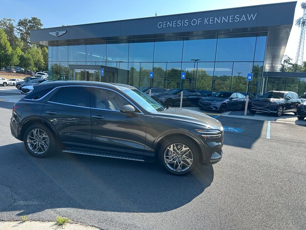 Used 2025 Genesis GV70 2.5T w/ Select Package AWD/4WD image 4