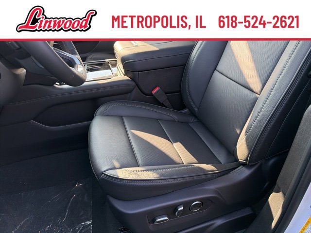 New 2026 GMC Yukon Denali w/ Sun & Power Step Package image 23