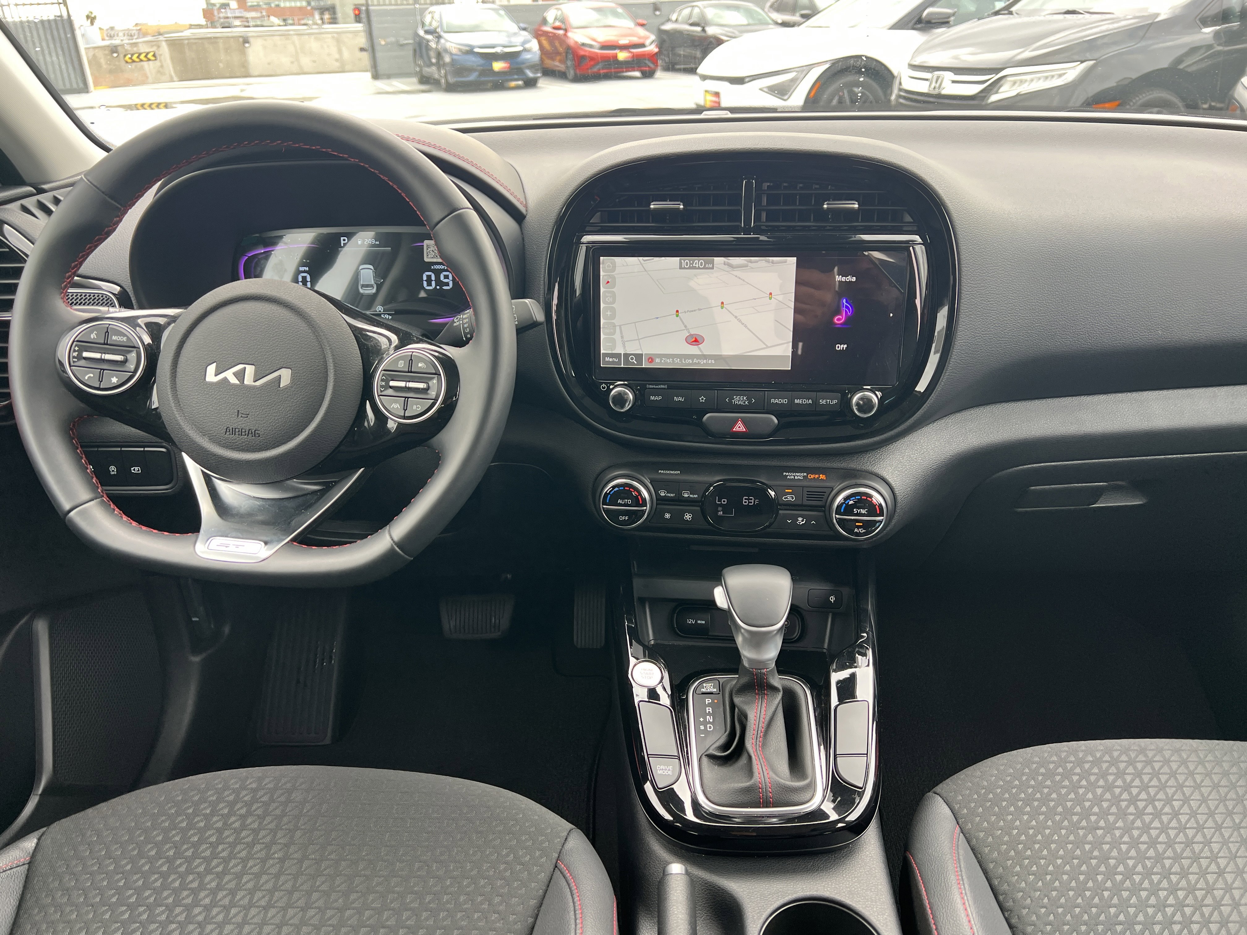 Certified 2025 Kia Soul GT-Line image 18